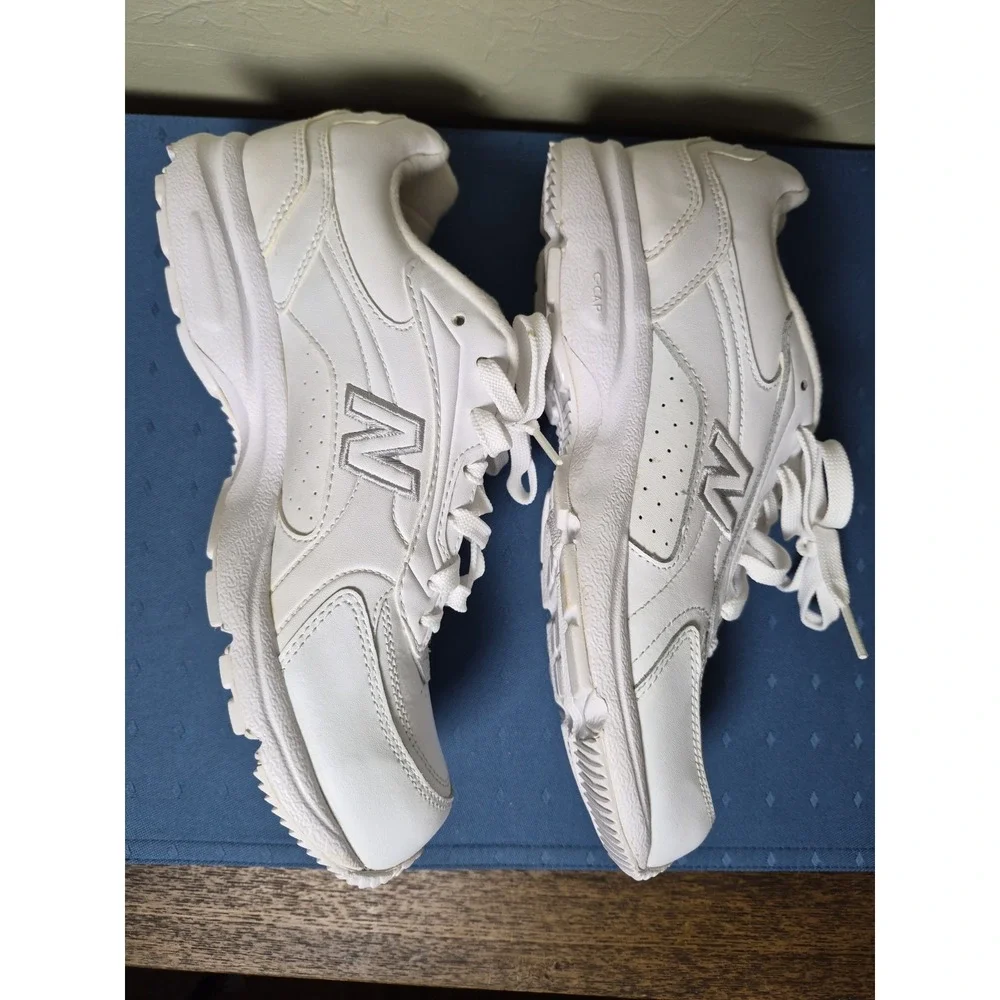 New Balance product pair